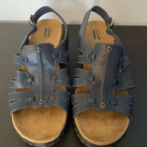 Clark’s Navy Blue Leather Sandals Size 10